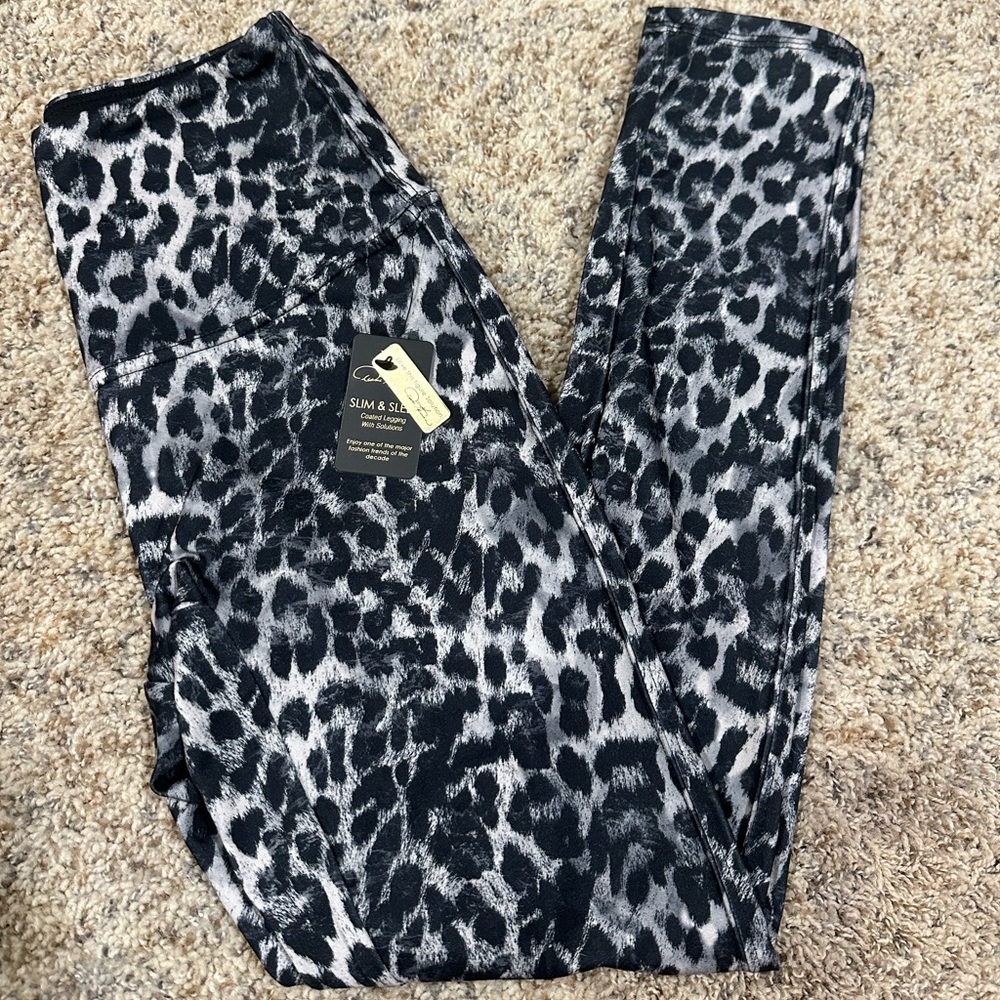 NWT leggings